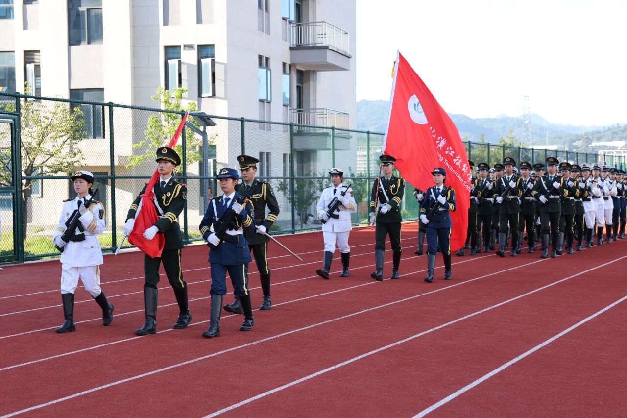 ecaf60b473faa8f7f85d4f7054205dfe.jpg