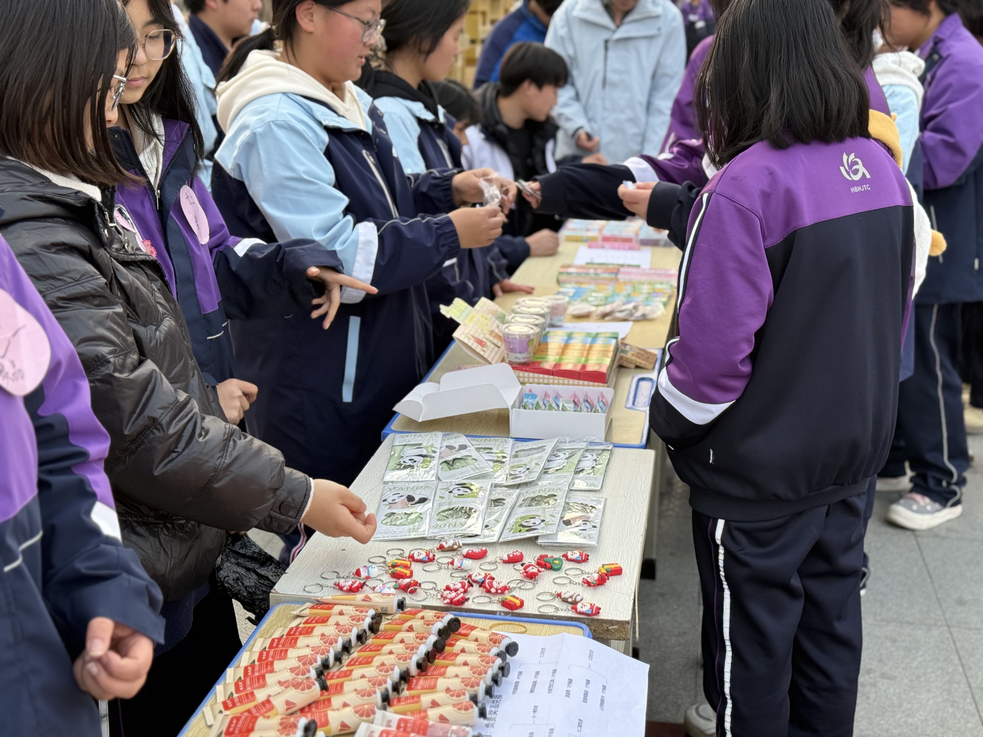 10aeddab9f02a4eeb52db30e34c87222.jpg