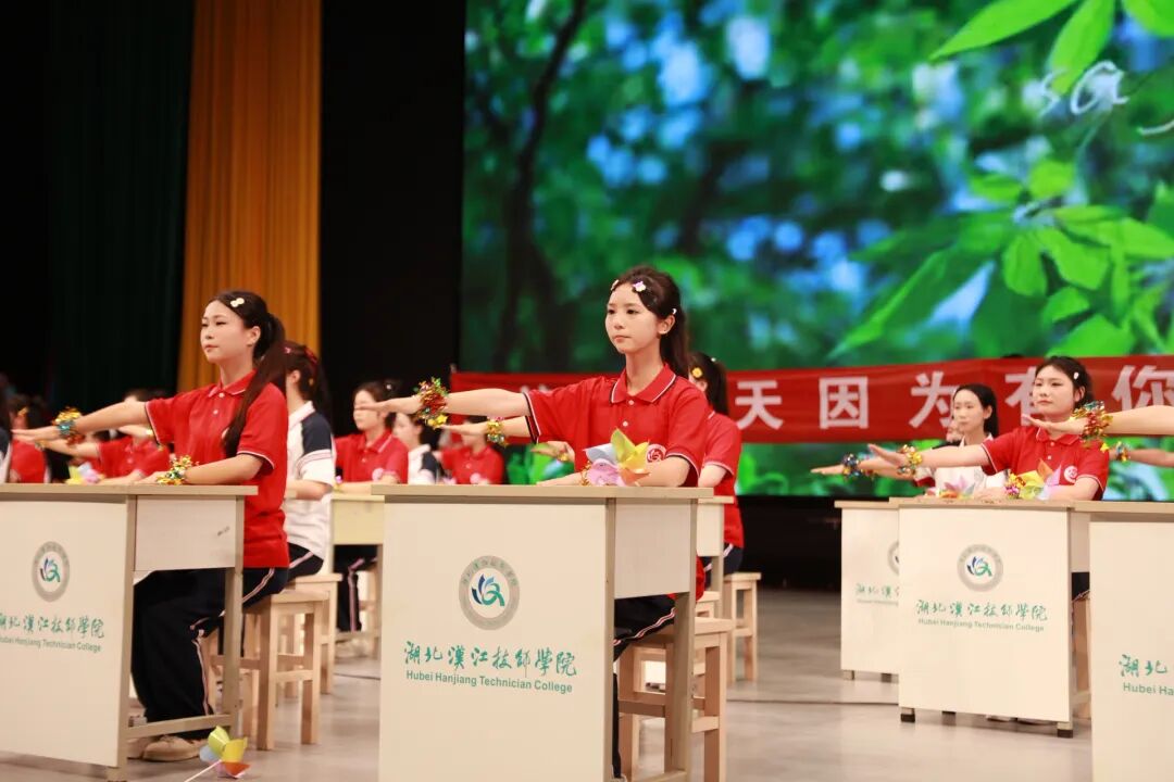e83ed4b41c6095491036a3923d44278e.jpg